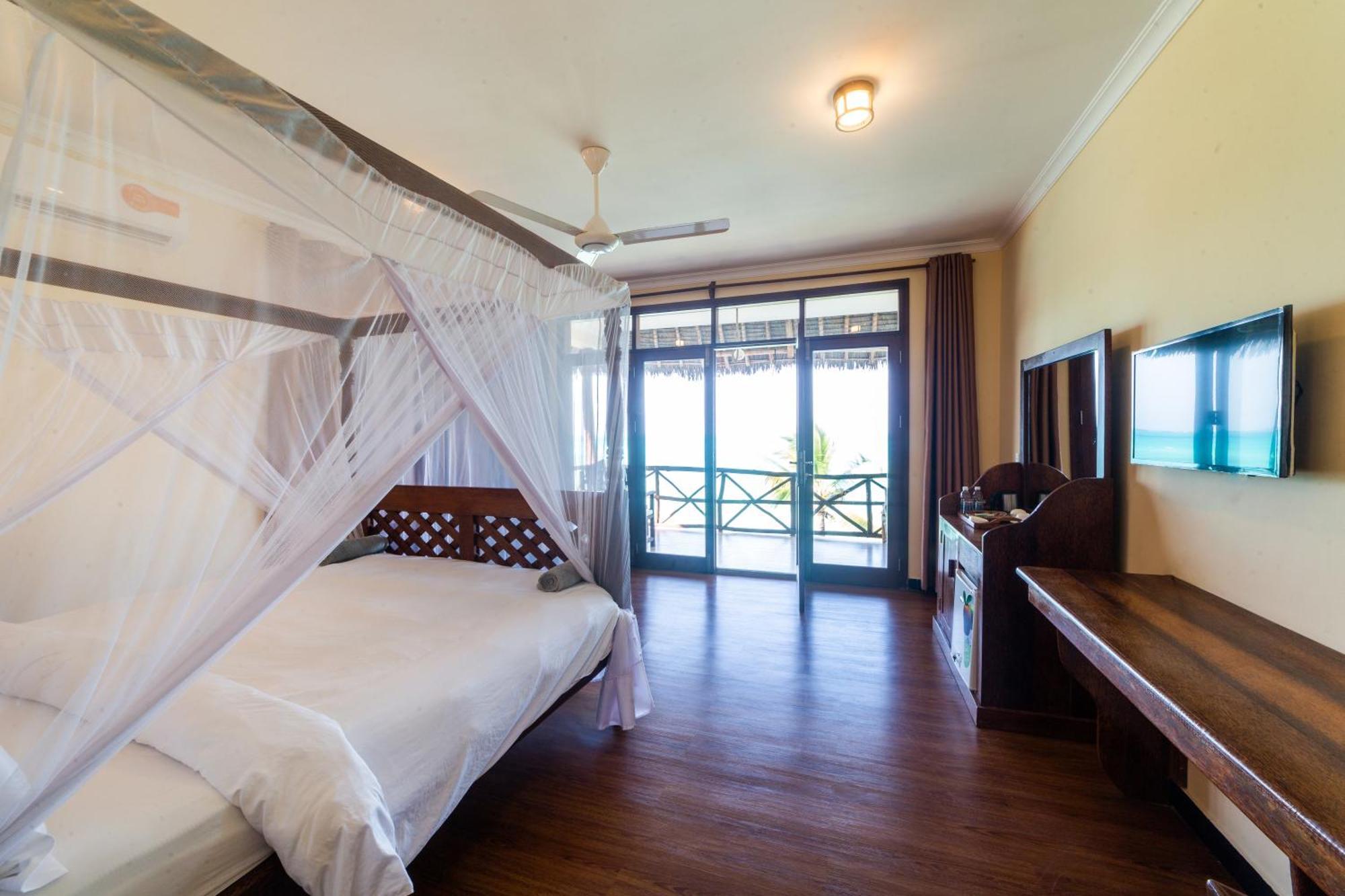 Mahi Mahi Beach Hotel Jambiani  Exterior photo